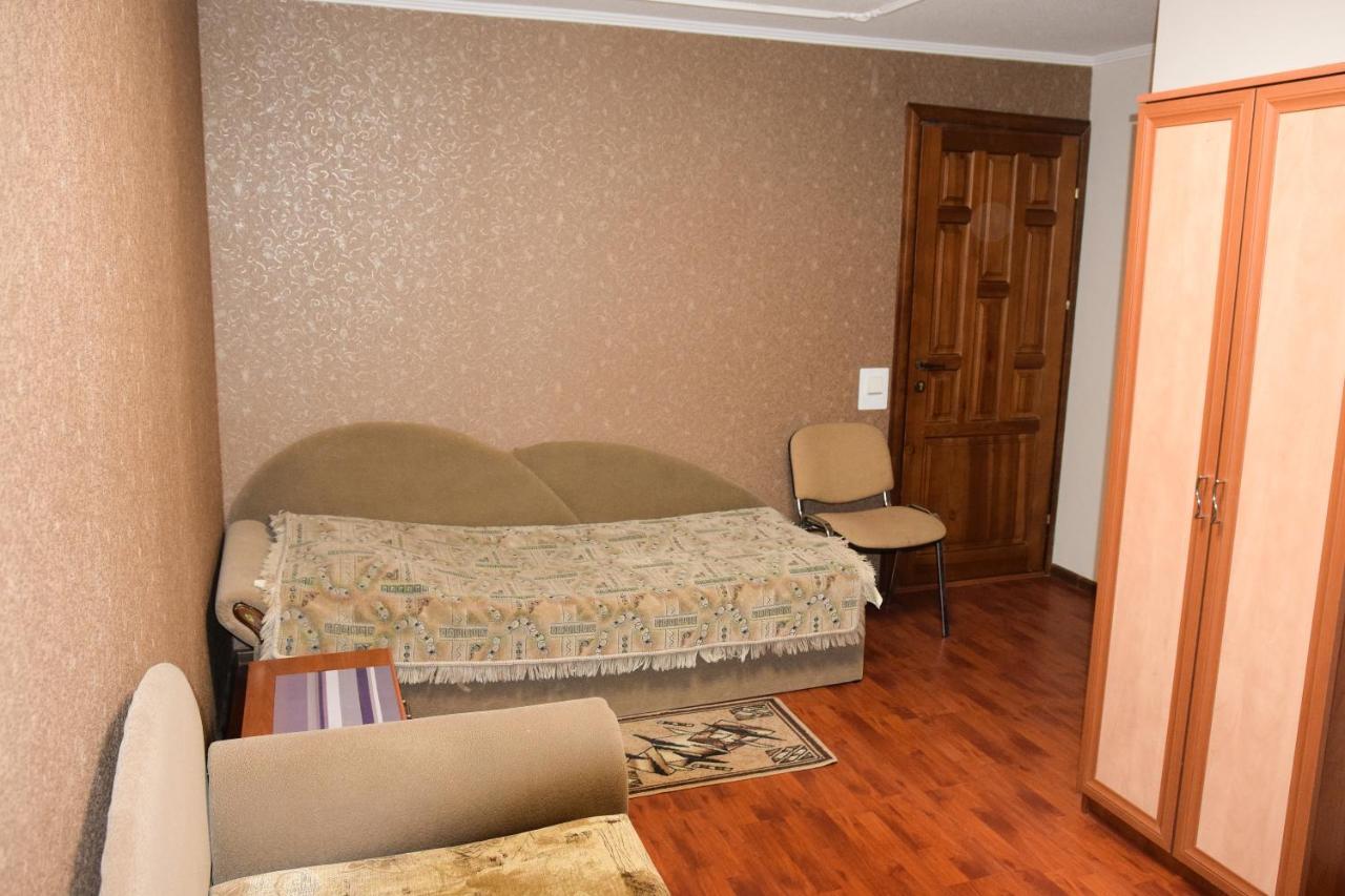 Gostynniy Dvir Hostel Tarnopol Zewnętrze zdjęcie