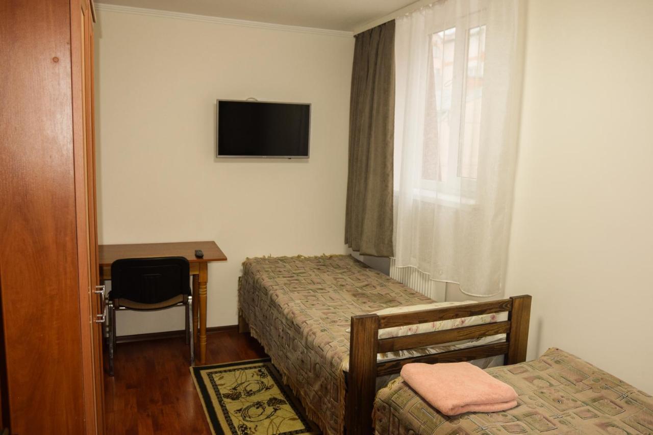 Gostynniy Dvir Hostel Tarnopol Zewnętrze zdjęcie